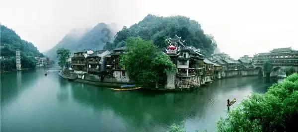耳朵里有血丝是怎么回事